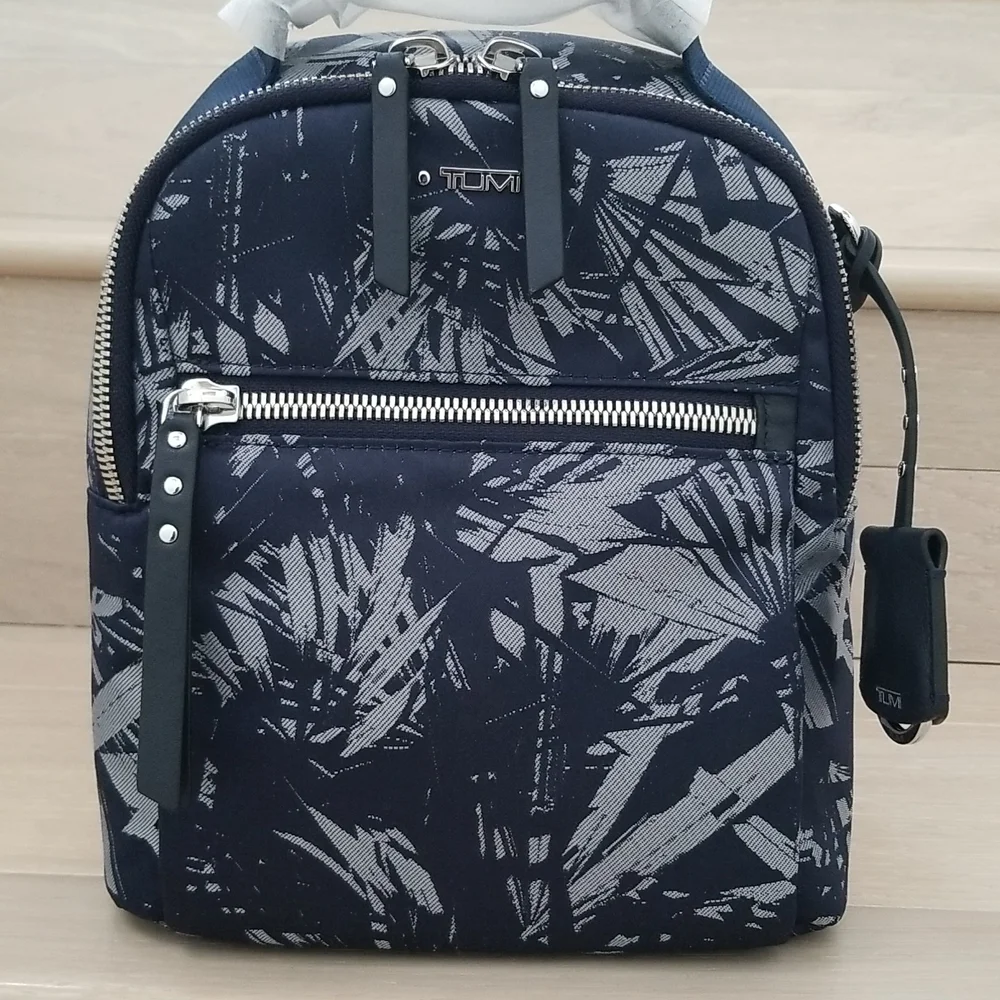 NWOT Tumi Voyageur Whitney Backpack in Blue Palm Print